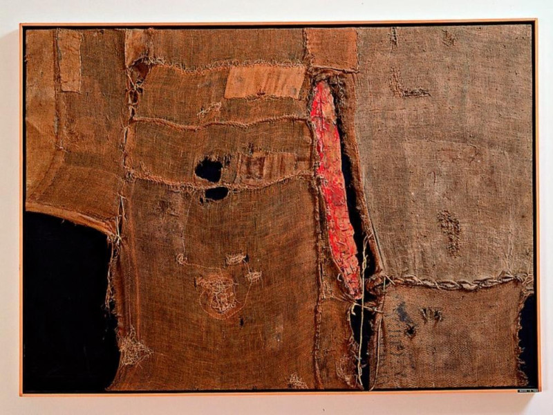 Sacco S3, 1953. Sacco, tempera, tela e vinavi Amendola, Aurelio/ Bellu, Sandro/ Bovini, Mirko/ Centre George Pompidou/ Fondazione Pal. Albizzini-Coll. Burri; jpg; 400 pixels; 299 pixels Sacco S3, 1953. Sacco, tempera, tela e vinavi Amendola, Aurelio/ Bellu, Sandro/ Bovini, Mirko/ Centre George Pompidou/ Fondazione Pal. Albizzini-Coll. Burri; jpg; 400 pixels; 299 pixels