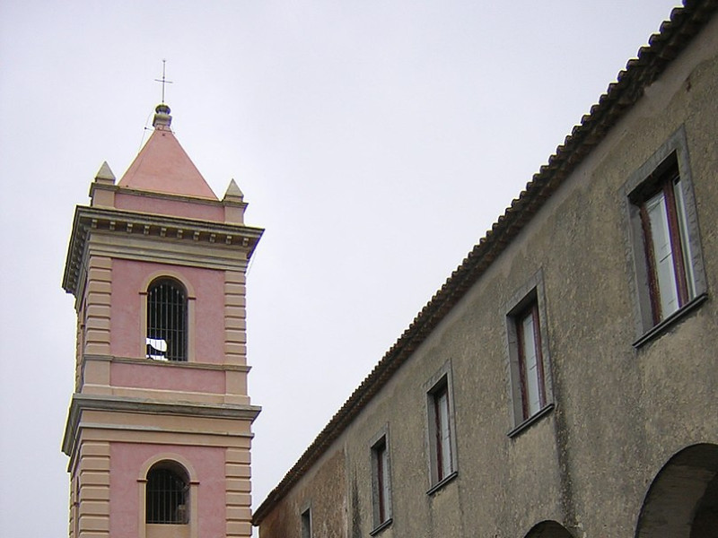 Immagine descrittiva - BY Di Demis Gallisto from Milano, Italy - santuario_di_pietrasanta_01, CC BY-SA 2.0, https://commons.wikimedia.org/w/index.php?curid=18621406 Immagine descrittiva - BY Di Demis Gallisto from Milano, Italy - santuario_di_pietrasanta_01, CC BY-SA 2.0, https://commons.wikimedia.org/w/index.php?curid=18621406