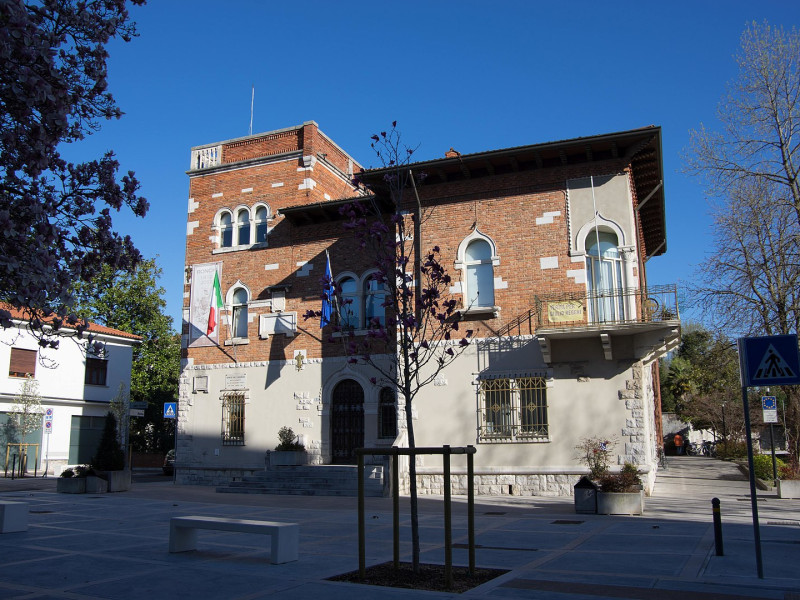Immagine descrittiva - BY Di Clemensfranz - Opera propria, CC BY-SA 4.0, https://commons.wikimedia.org/w/index.php?curid=57768557 Immagine descrittiva - BY Di Clemensfranz - Opera propria, CC BY-SA 4.0, https://commons.wikimedia.org/w/index.php?curid=57768557