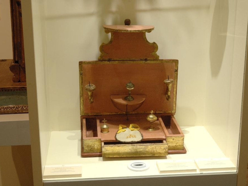 Tabernacolo portatile. Bottega Italia central Fedeli, Marcello; jpg; 2126 pixels; 1417 pixels Tabernacolo portatile. Bottega Italia central Fedeli, Marcello; jpg; 2126 pixels; 1417 pixels