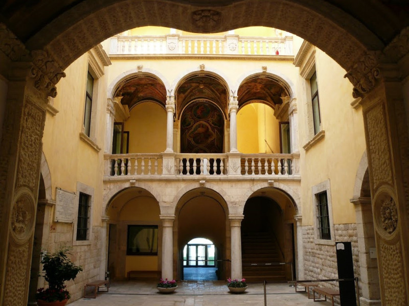 Immagine descrittiva - Immagine descrittiva -