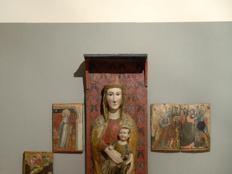 Rilievo. Madonna con Gesù Bambino, sec. XIII Fedeli, Marcello; jpg; 1417 pixels; 2126 pixels