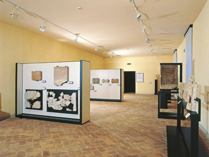 Sala espositiva, seconda sezione Giorgetti, Alessio/ Castignani, Sante; jpg; 768 pixels; 609 pixels