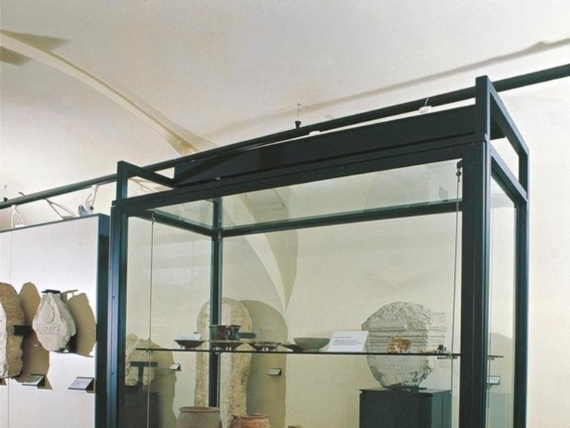 Sala espositiva, prima sezione Giorgetti, Alessio/ Castignani, Sante; jpg; 612 pixels; 768 pixels