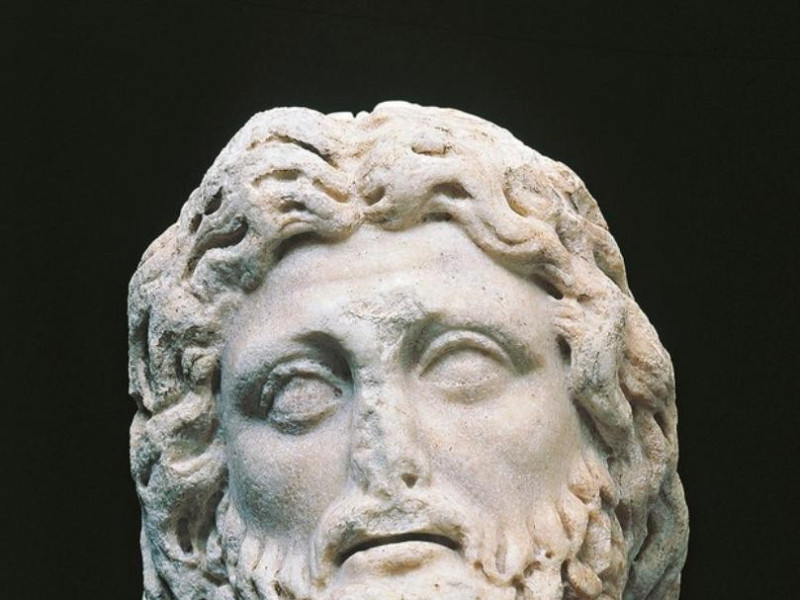 Ritratto marmoreo jpg; 622 pixels; 768 pixels