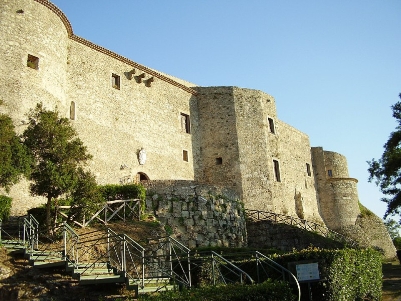 Immagine descrittiva - CC BY-SA Di Manuel zinnà2 - Opera propria, CC BY-SA 3.0, https://commons.wikimedia.org/w/index.php?curid=8896391 Immagine descrittiva - CC BY-SA Di Manuel zinnà2 - Opera propria, CC BY-SA 3.0, https://commons.wikimedia.org/w/index.php?curid=8896391