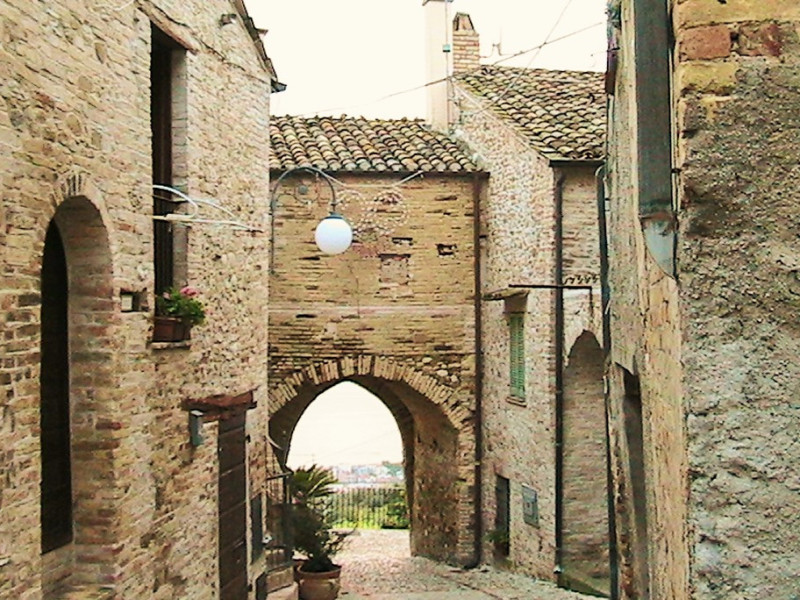 Immagine descrittiva - CC BY-SA Di Casalmaggiore Provincia - Opera propria, CC BY-SA 4.0, https://commons.wikimedia.org/w/index.php?curid=36083763 Immagine descrittiva - CC BY-SA Di Casalmaggiore Provincia - Opera propria, CC BY-SA 4.0, https://commons.wikimedia.org/w/index.php?curid=36083763