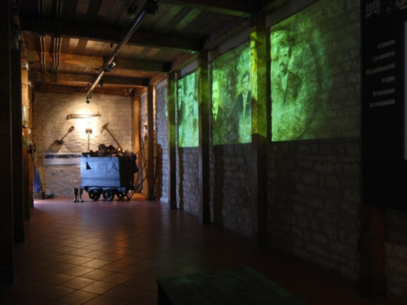 Sala espositiva, piano terra Bellu, Sandro; jpg; 929 pixels; 622 pixels Sala espositiva, piano terra Bellu, Sandro; jpg; 929 pixels; 622 pixels