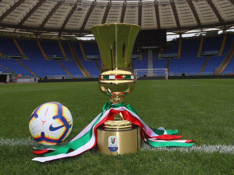 Immagine descrittiva - BY https://www.fanpage.it/sport/calcio/tabellone-coppa-italia-2019-2020-calendario-degli-ottavi-e-abbinamenti-per-i-quarti/ Immagine descrittiva - BY https://www.fanpage.it/sport/calcio/tabellone-coppa-italia-2019-2020-calendario-degli-ottavi-e-abbinamenti-per-i-quarti/