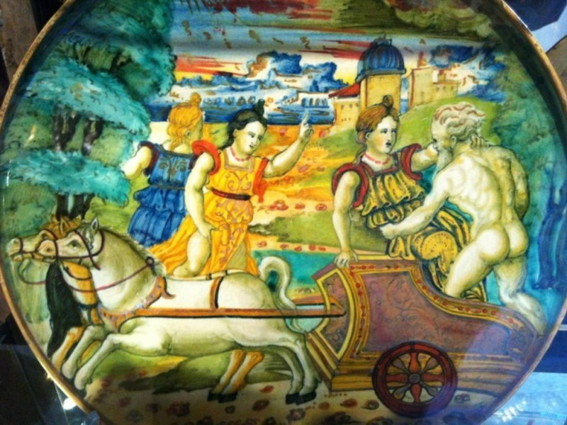 Piatto in maiolica a lustro jpg; 768 pixels; 573 pixels Piatto in maiolica a lustro jpg; 768 pixels; 573 pixels