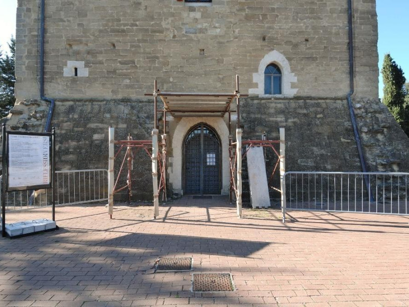 Torre dei Lambardi. Veduta esterna Fedeli, Marcello; jpg; 2126 pixels; 1417 pixels Torre dei Lambardi. Veduta esterna Fedeli, Marcello; jpg; 2126 pixels; 1417 pixels