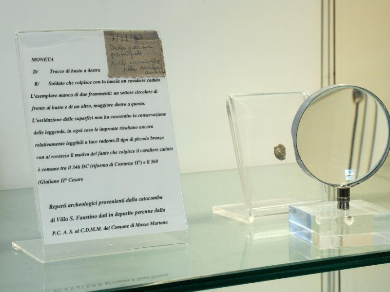 Catacomba di Villa S. Faustino. Moneta Fedeli, Marcello; jpg; 2126 pixels; 1417 pixels Catacomba di Villa S. Faustino. Moneta Fedeli, Marcello; jpg; 2126 pixels; 1417 pixels