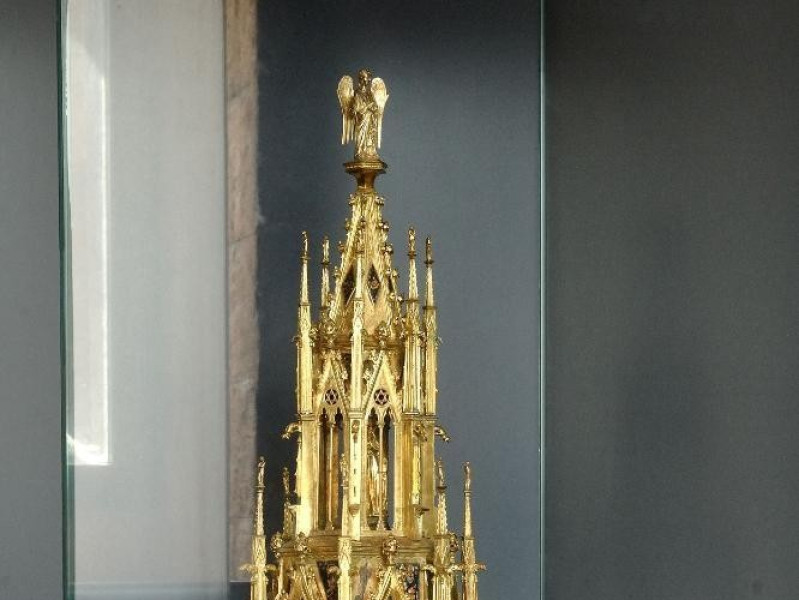 Reliquiario architettonico. Ugolino di Vieri  ; jpg; 1417 pixels; 2126 pixels Reliquiario architettonico. Ugolino di Vieri  ; jpg; 1417 pixels; 2126 pixels