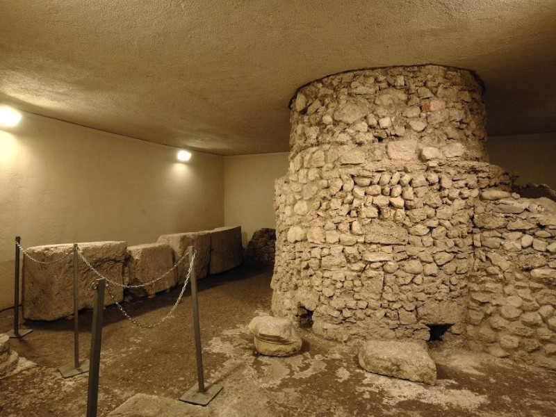 Mostra archeologica permanente presso il crip Fedeli, Marcello; jpg; 2126 pixels; 1417 pixels