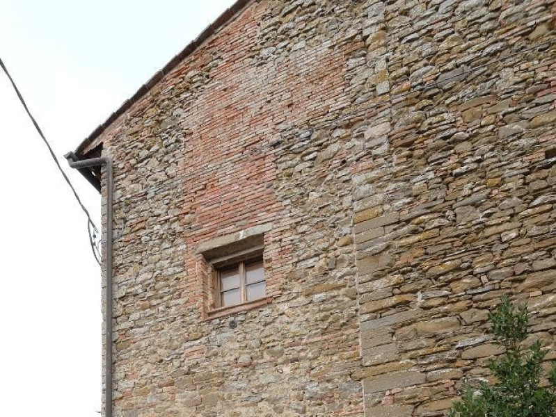 Chiesa della Madonna della Sbarra. Facciata. Fedeli, Marcello; jpg; 1417 pixels; 2126 pixels