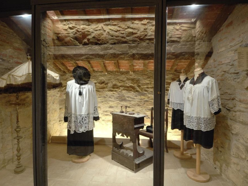 Museo della Madonna della Sbarra. Sala esposi Fedeli, Marcello; jpg; 2126 pixels; 1417 pixels