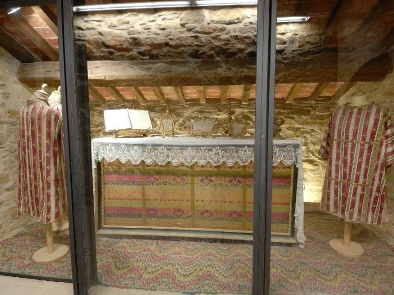 Museo della Madonna della Sbarra. Sala esposi Fedeli, Marcello; jpg; 2126 pixels; 1417 pixels