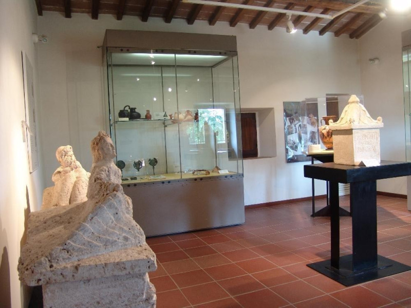 Necropoli del Palazzone e Ipogeo dei Volumni. Bovini, Mirko; jpg; 3264 pixels; 2448 pixels