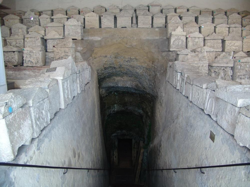 Necropoli del Palazzone e Ipogeo dei Volumni. Bovini, Mirko; jpg; 3264 pixels; 2448 pixels