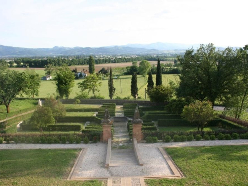 Villa Magherini Graziani. Giardino all'italia jpg; 768 pixels; 512 pixels Villa Magherini Graziani. Giardino all'italia jpg; 768 pixels; 512 pixels