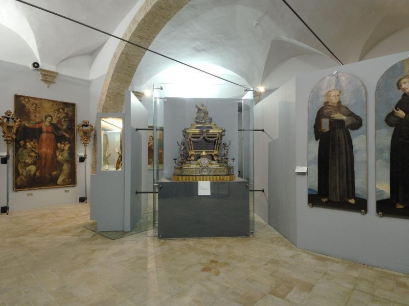 Pinacoteca civica. Sala espositiva. Fedeli, Marcello; jpg; 2126 pixels; 1417 pixels Pinacoteca civica. Sala espositiva. Fedeli, Marcello; jpg; 2126 pixels; 1417 pixels