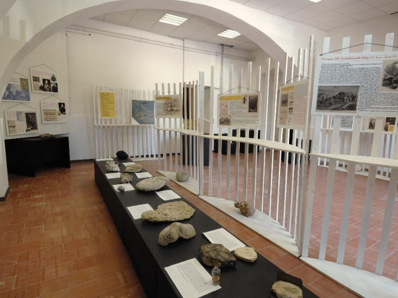 Laboratorio di scienze della terra - Collezio jpg; 2126 pixels; 1417 pixels Laboratorio di scienze della terra - Collezio jpg; 2126 pixels; 1417 pixels