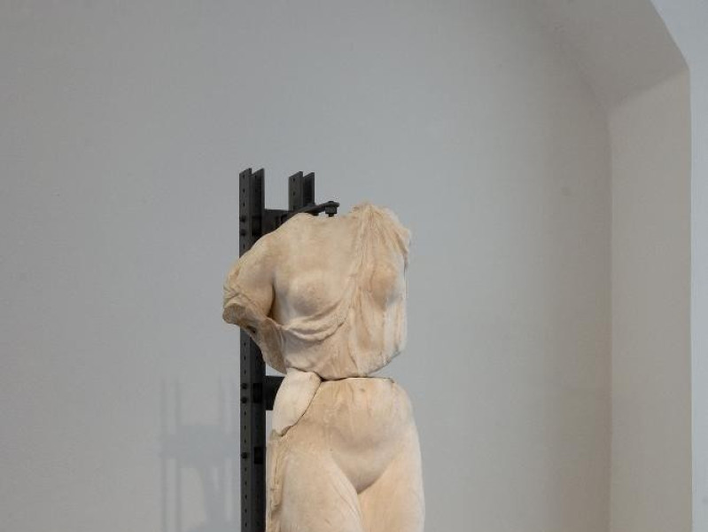 Museo Archeologico Nazionale e teatro romano. jpg; 1417 pixels; 2126 pixels Museo Archeologico Nazionale e teatro romano. jpg; 1417 pixels; 2126 pixels