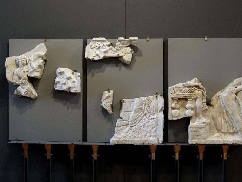 Museo Archeologico Nazionale e teatro romano. jpg; 2126 pixels; 1417 pixels Museo Archeologico Nazionale e teatro romano. jpg; 2126 pixels; 1417 pixels