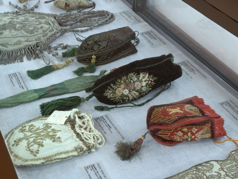 Museo del tessile e del costume antico. Espos jpg; 2126 pixels; 1417 pixels