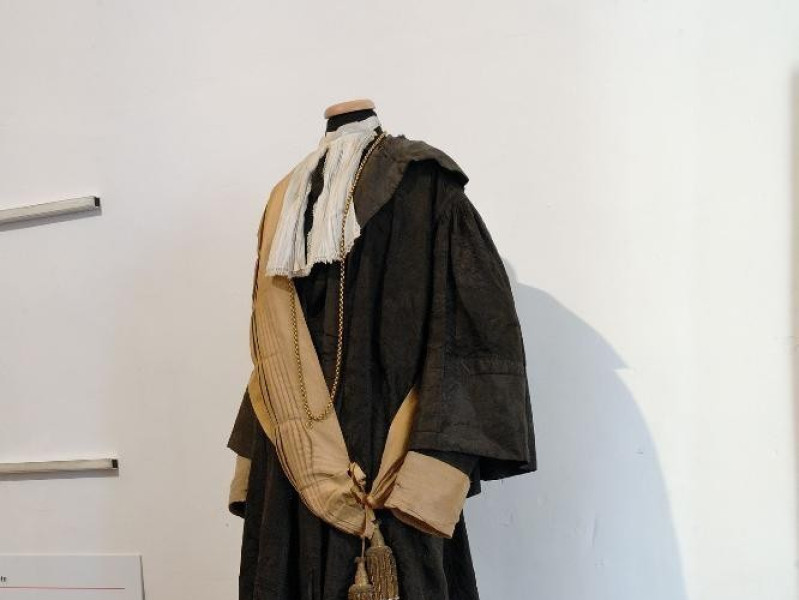 Museo del tessile e del costume antico. Espos jpg; 1417 pixels; 2126 pixels