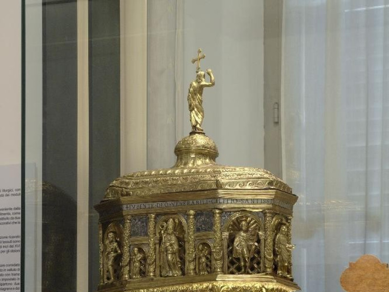 Museo del tessile e del costume antico. Espos jpg; 1417 pixels; 2126 pixels