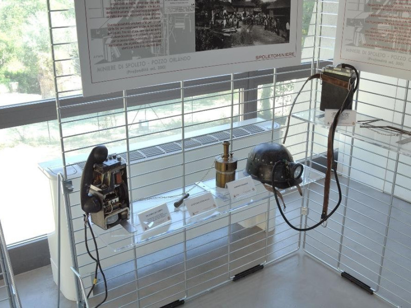Museo delle Miniere di Morgnano. Interni. jpg; 2126 pixels; 1417 pixels