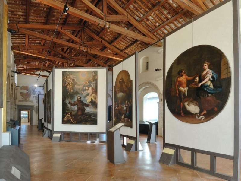 Museo archeologico e Pinacoteca comunale. Sal jpg; 2126 pixels; 1417 pixels Museo archeologico e Pinacoteca comunale. Sal jpg; 2126 pixels; 1417 pixels