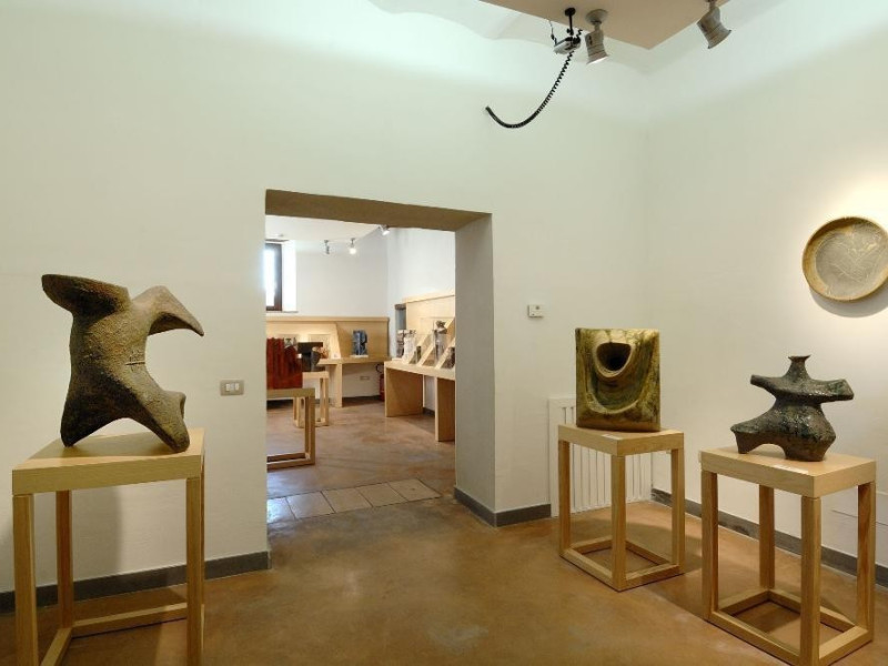 Collezione Nino Caruso. Sala espositiva. jpg; 2126 pixels; 1417 pixels Collezione Nino Caruso. Sala espositiva. jpg; 2126 pixels; 1417 pixels