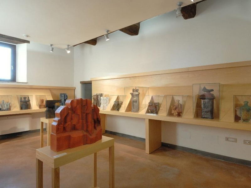 Collezione Nino Caruso. Sala espositiva. jpg; 2126 pixels; 1417 pixels Collezione Nino Caruso. Sala espositiva. jpg; 2126 pixels; 1417 pixels