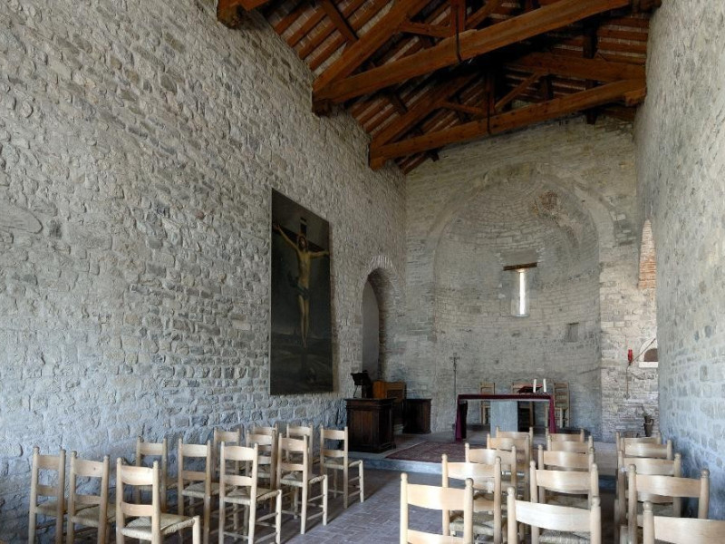 Chiesa di S. Salvatore all'Isola maggiore. In jpg; 2126 pixels; 1417 pixels Chiesa di S. Salvatore all'Isola maggiore. In jpg; 2126 pixels; 1417 pixels