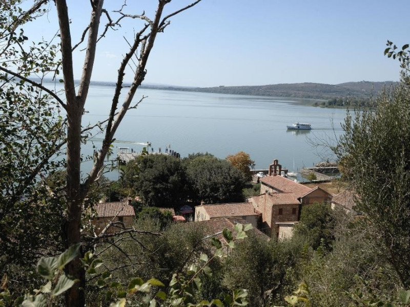 Centro di documentazione dell'Isola Maggiore. jpg; 2126 pixels; 1417 pixels Centro di documentazione dell'Isola Maggiore. jpg; 2126 pixels; 1417 pixels