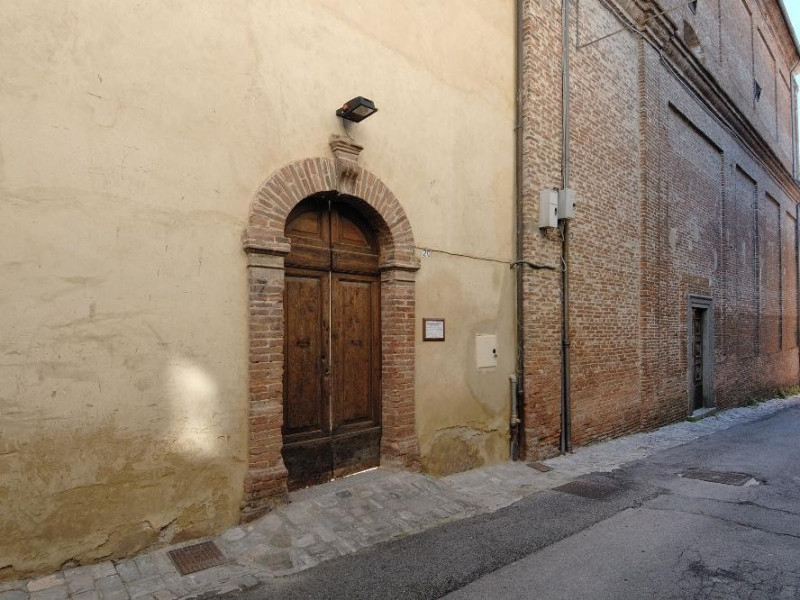 Museo di Santa Croce. Ingresso laterale. jpg; 2126 pixels; 1417 pixels Museo di Santa Croce. Ingresso laterale. jpg; 2126 pixels; 1417 pixels