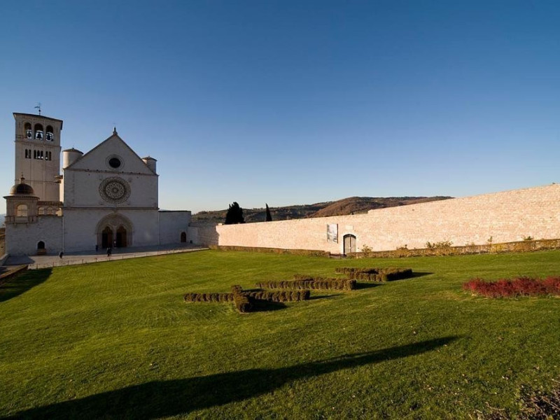 Basilica superiore di San Francesco Bosco di San Francesco, Assisi, FAI-Fondo Ambientale Italiano; jpg; 1296 pixels; 864 pixels Basilica superiore di San Francesco Bosco di San Francesco, Assisi, FAI-Fondo Ambientale Italiano; jpg; 1296 pixels; 864 pixels