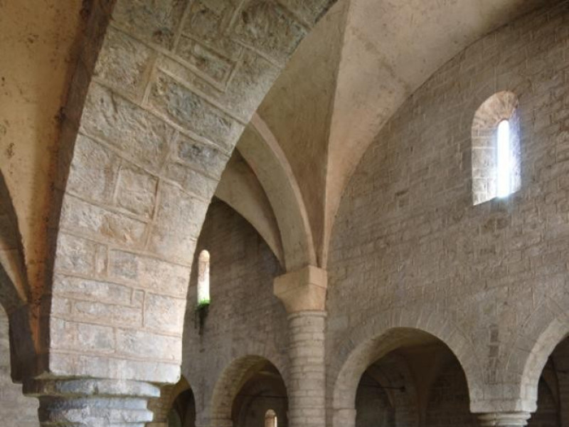 Basilica di Sant'Eufemia. Interno, matronei. jpg; 622 pixels; 929 pixels Basilica di Sant'Eufemia. Interno, matronei. jpg; 622 pixels; 929 pixels