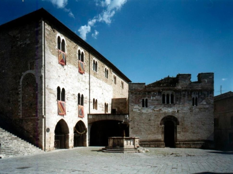 ; jpg; 768 pixels; 561 pixels