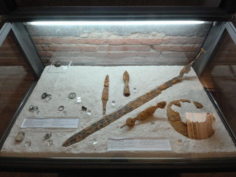 Reperti archeologici Fedeli, Marcello; jpg; 2126 pixels; 1417 pixels Reperti archeologici Fedeli, Marcello; jpg; 2126 pixels; 1417 pixels