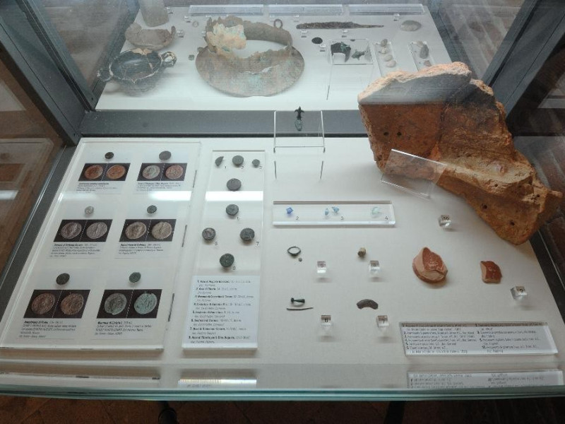 Reperti archeologici Fedeli, Marcello; jpg; 2126 pixels; 1417 pixels Reperti archeologici Fedeli, Marcello; jpg; 2126 pixels; 1417 pixels