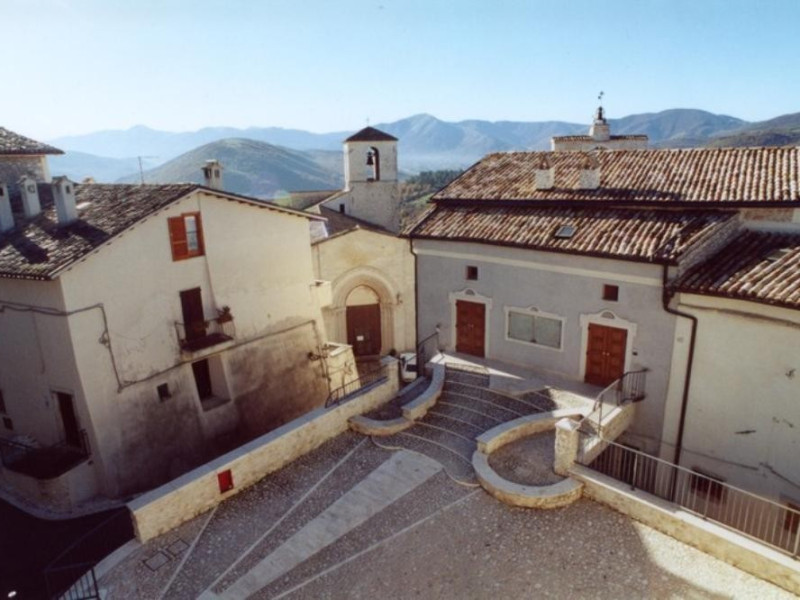 Teatro Comunale. Esterno. Bovini, Mirko; jpg; 768 pixels; 512 pixels