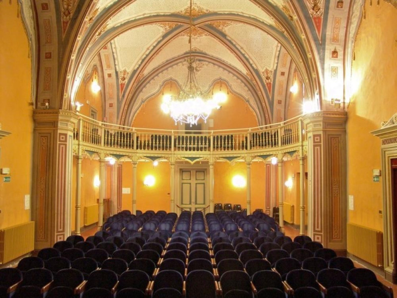 Teatro della Sapienza. Veduta dell'ingresso e Bovini, Mirko