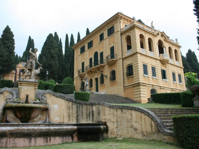 Villa Fidelia. Fontana a esedra con statua ra Parco Tecnologico 3A-Progetto Ville e Giardini Regione Umbria; jpg; 768 pixels; 512 pixels Villa Fidelia. Fontana a esedra con statua ra Parco Tecnologico 3A-Progetto Ville e Giardini Regione Umbria; jpg; 768 pixels; 512 pixels