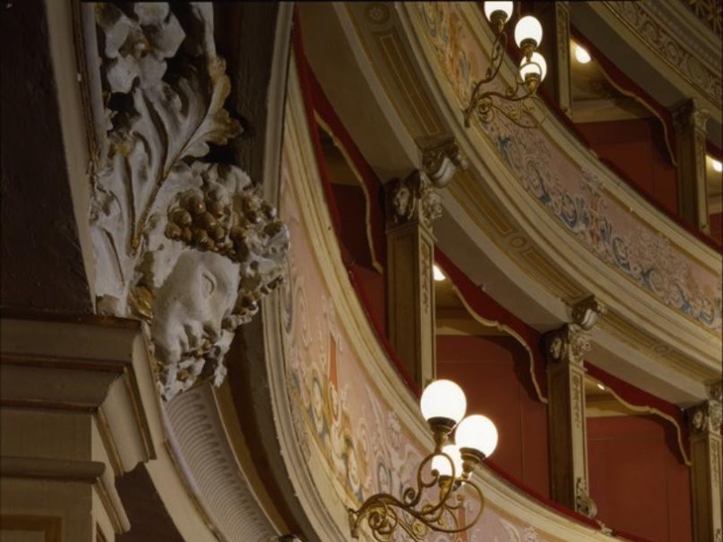 Teatro Caio Melisso. Interno.  Ficola, Paolo; jpg; 620 pixels; 768 pixels Teatro Caio Melisso. Interno.  Ficola, Paolo; jpg; 620 pixels; 768 pixels