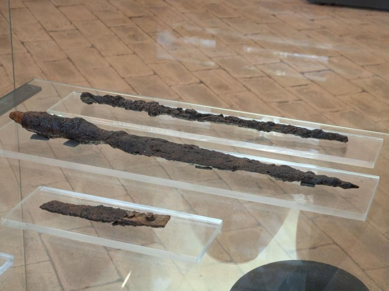 Montecchio. Tenaglie. Antiquiarum Spade. VI-I Fedeli, Marcello; jpg; 2126 pixels; 1417 pixels Montecchio. Tenaglie. Antiquiarum Spade. VI-I Fedeli, Marcello; jpg; 2126 pixels; 1417 pixels