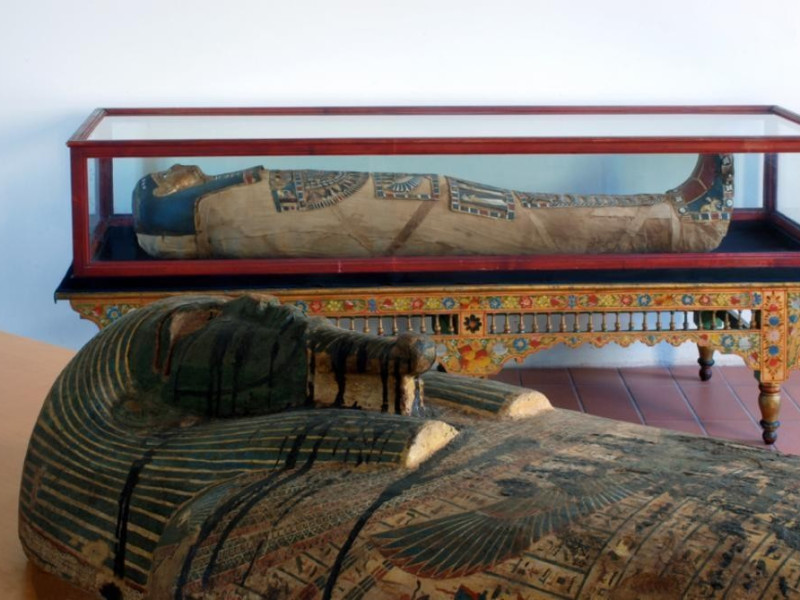 Sarcofago ligneo del sacerdote di Edfu Ramose Bellu, Sandro; jpg; 929 pixels; 622 pixels Sarcofago ligneo del sacerdote di Edfu Ramose Bellu, Sandro; jpg; 929 pixels; 622 pixels