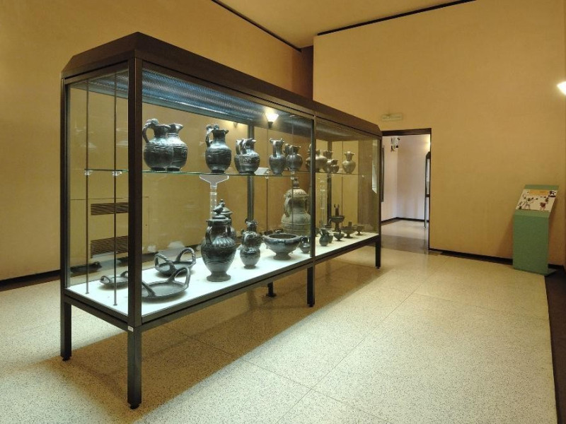 Esposizione di reperti etruschi Fedeli, Marcello; jpg; 2126 pixels; 1417 pixels Esposizione di reperti etruschi Fedeli, Marcello; jpg; 2126 pixels; 1417 pixels